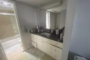 20301 W Country Club Dr Unit, Aventura, FL 33180 - Photo 3