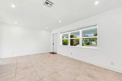 4841 NE 5th Terrace, Fort Lauderdale, FL 33334 - Photo 3
