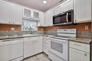 9410 N Hollybrook Lake Dr, Pembroke Pines, FL 33025 - Photo 1