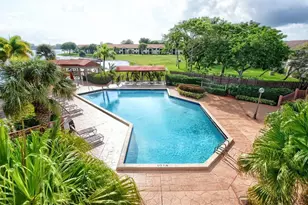 65 Centennial Ct, Deerfield Beach, FL 33442 - Photo 15