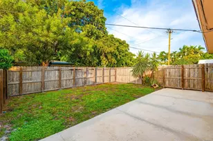 2581 NE 11th Ct, Pompano Beach, FL 33062 - Photo 25