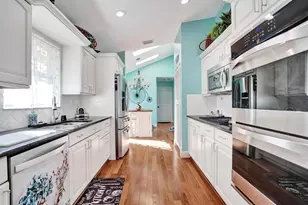 9924 NW 3rd Pl, Coral Springs, FL 33071 - Photo 13