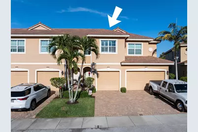 651 SW Glen Crest Way #2, Stuart, FL 34997 - Photo 3