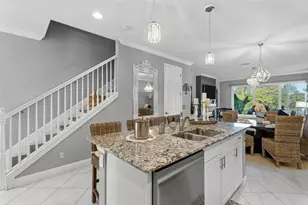 651 SW Glen Crest Way, Stuart, FL 34997 - Photo 9