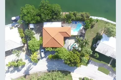 309 E Calzada De Bougainville, Marathon, FL 33050 - Photo 1