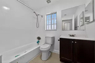 348 NW 40th Ct, Oakland Park, FL 33309 - Photo 23