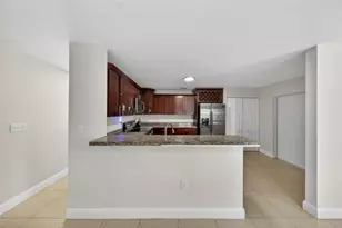 348 NW 40th Ct, Oakland Park, FL 33309 - Photo 9