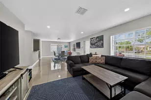 348 NW 40th Ct, Oakland Park, FL 33309 - Photo 3