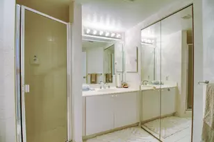 20185 E Country Club Dr, Miami, FL 33180 - Photo 39