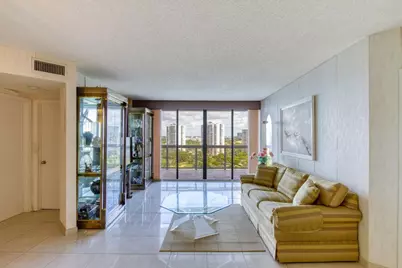 20185 E Country Club Drive #1709, Miami, FL 33180 - Photo 7