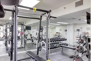 20185 E Country Club Dr, Miami, FL 33180 - Photo 43