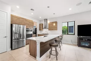 10500 Cobalt Ct, Parkland, FL 33076 - Photo 3