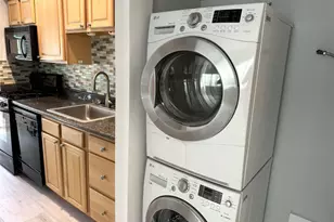 805 NE 17th Ave, Fort Lauderdale, FL 33304 - Photo 9