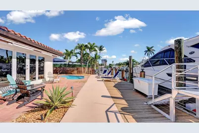 2524 SE 9th Street, Pompano Beach, FL 33062 - Photo 1