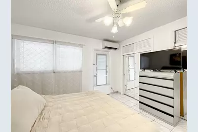 815 SW 10th Terrace #18V, Hallandale Beach, FL 33009 - Photo 13