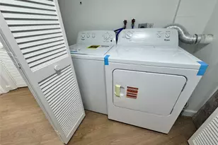 3980 Oaks Clubhouse Dr, Pompano Beach, FL 33069 - Photo 13