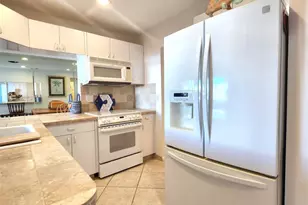 330 SE 20th Ave, Deerfield Beach, FL 33441 - Photo 5