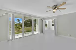 3800 Oaks Clubhouse Dr, Pompano Beach, FL 33069 - Photo 25