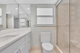 3800 Oaks Clubhouse Dr, Pompano Beach, FL 33069 - Photo 15