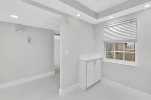 3800 Oaks Clubhouse Dr, Pompano Beach, FL 33069 - Photo 11