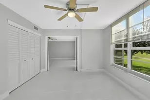 3800 Oaks Clubhouse Dr, Pompano Beach, FL 33069 - Photo 17