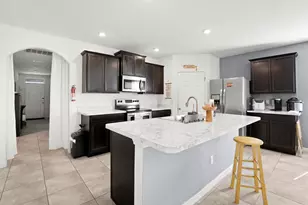 692 SW Paar Dr, Port Saint Lucie, FL 34953 - Photo 7