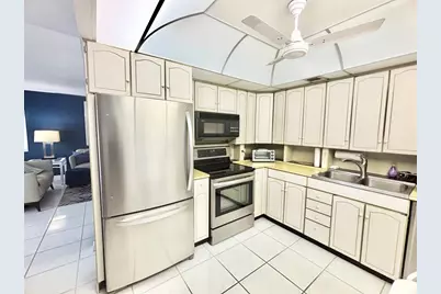 361 Keswick C #361, Deerfield Beach, FL 33442 - Photo 11