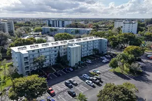 2230 N Cypress Bend Dr, Pompano Beach, FL 33069 - Photo 51