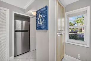 2230 N Cypress Bend Dr, Pompano Beach, FL 33069 - Photo 15