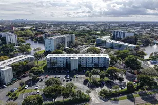 2230 N Cypress Bend Dr, Pompano Beach, FL 33069 - Photo 61