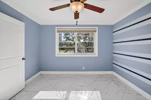 2230 N Cypress Bend Dr, Pompano Beach, FL 33069 - Photo 19