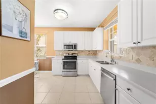 5772 NW 119th Dr, Coral Springs, FL 33076 - Photo 9