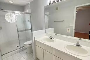 12123 SW 2nd St, Pembroke Pines, FL 33025 - Photo 9