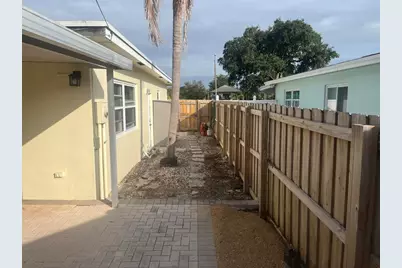 837 NW 9th Avenue, Dania Beach, FL 33004 - Photo 21