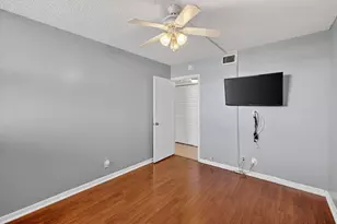 115 Lake Emerald Dr, Oakland Park, FL 33309 - Photo 29