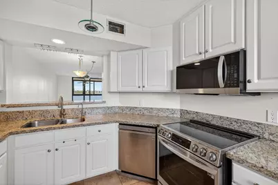 115 Lake Emerald Drive #403, Fort Lauderdale, FL 33309 - Photo 21