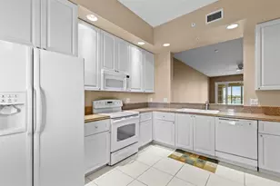 20 Harbour Isle Dr Unit, Fort Pierce, FL 34949 - Photo 7