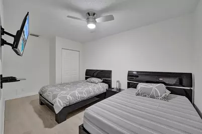 4001 N 41st Court, Hollywood, FL 33021 - Photo 9