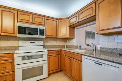 3920 Inverrary Boulevard #604-c, Lauderhill, FL 33319 - Photo 11