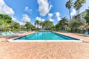 2202 S Cypress Bend Dr, Pompano Beach, FL 33069 - Photo 5