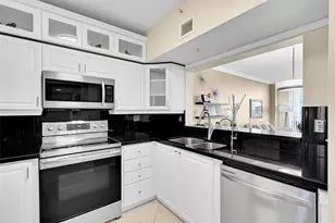 3020 NE 32nd Ave, Fort Lauderdale, FL 33308 - Photo 9
