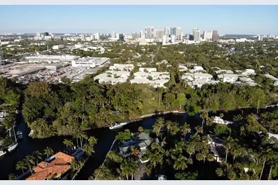 281 SW 14th Way, Fort Lauderdale, FL 33312 - Photo 5