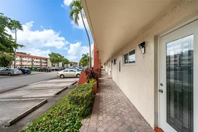 9523 S Hollybrook Lake Drive #102, Pembroke Pines, FL 33025 - Photo 25