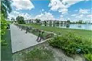 9523 S Hollybrook Lake Dr, Pembroke Pines, FL 33025 - Photo 35
