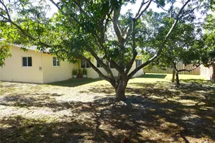 9401 SW 53rd St, Davie, FL 33328 - Photo 13