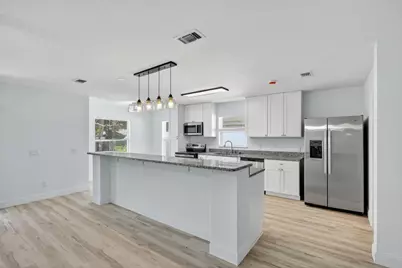 2205 S 33rd Street, Fort Pierce, FL 34947 - Photo 3