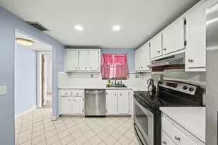 10466 Sunrise Lakes Blvd, Sunrise, FL 33322 - Photo 35