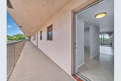 10466 Sunrise Lakes Boulevard #312, Sunrise, FL 33322 - Photo 7