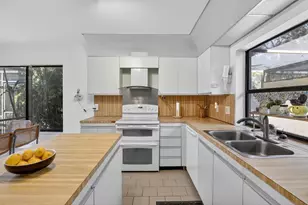 16807 Patio Village Ln, Weston, FL 33326 - Photo 21