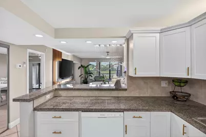 2314 S Cypress Bend Drive #114, Pompano Beach, FL 33069 - Photo 11